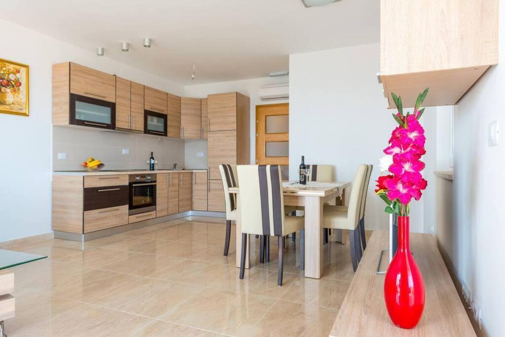 Apartment Belvedere With Magnificent Sea View Terrace ดูบรอฟนิก ภายนอก รูปภาพ