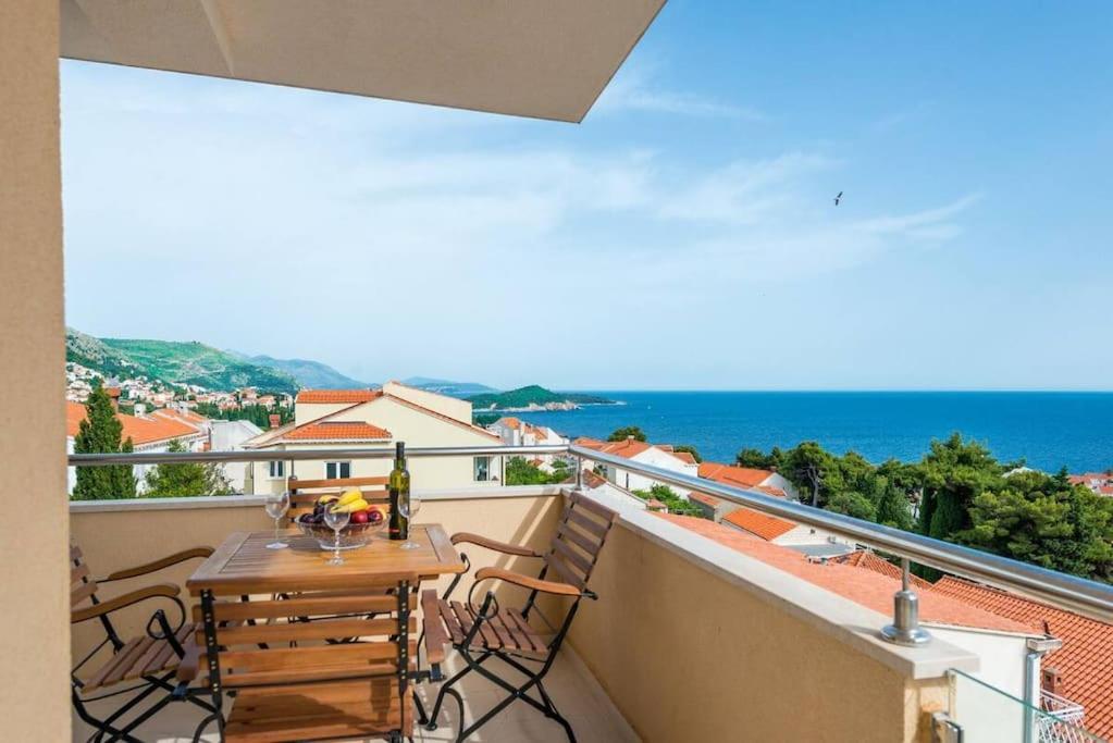 Apartment Belvedere With Magnificent Sea View Terrace ดูบรอฟนิก ภายนอก รูปภาพ